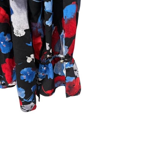 The limited Womens Plus Size 3X Floral Printed Bell Sleeve Blouse 4Th July - Picture 7 of 12